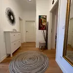 Annapartment Apartment