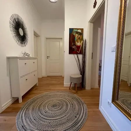Annapartment Lejlighed
